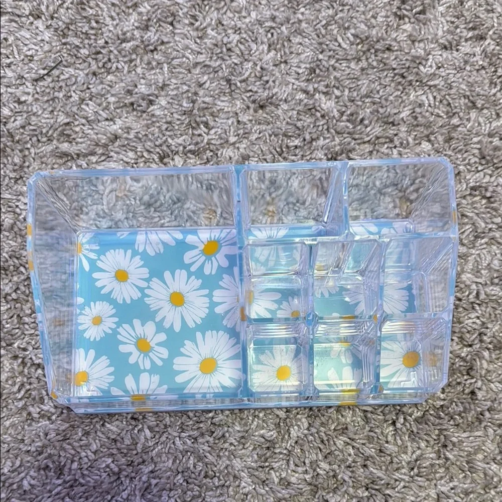 Clear Acrylic Daisy Organizer